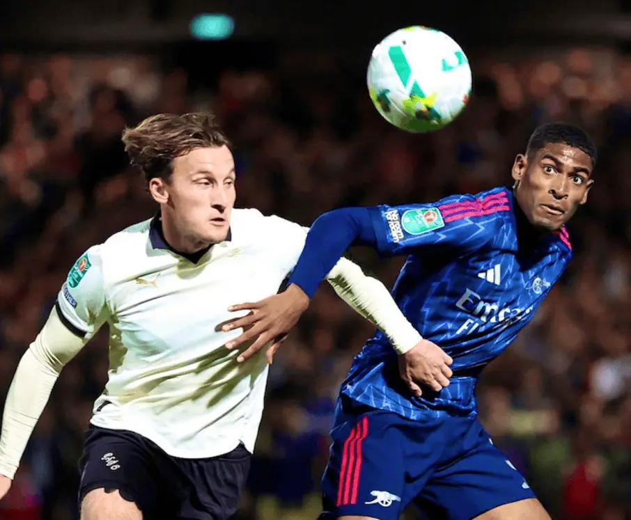 以及英乙黑, 英超独占, 德立功让悬